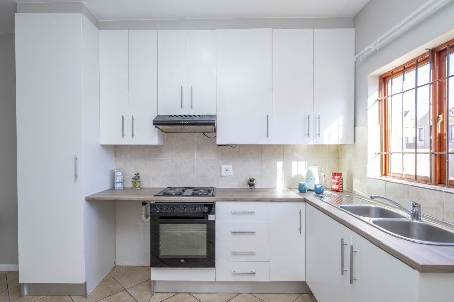 2 Bedroom Property for Sale in Normandie Western Cape